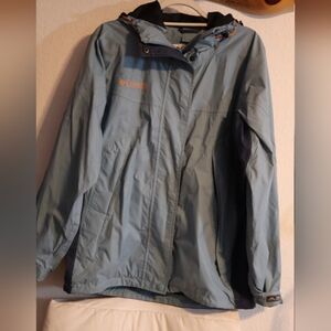 Columbia Women’s Interchange Core Omni-Tech Hooded Packable Rain Jacket